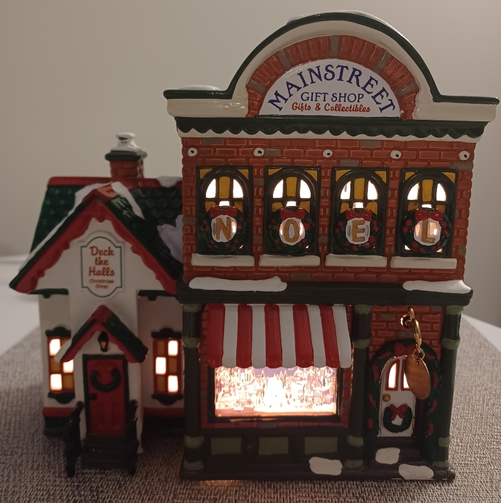 Mainstreet Gift Shop The Original Snow Village Retired 1997 #54887 Ceramic